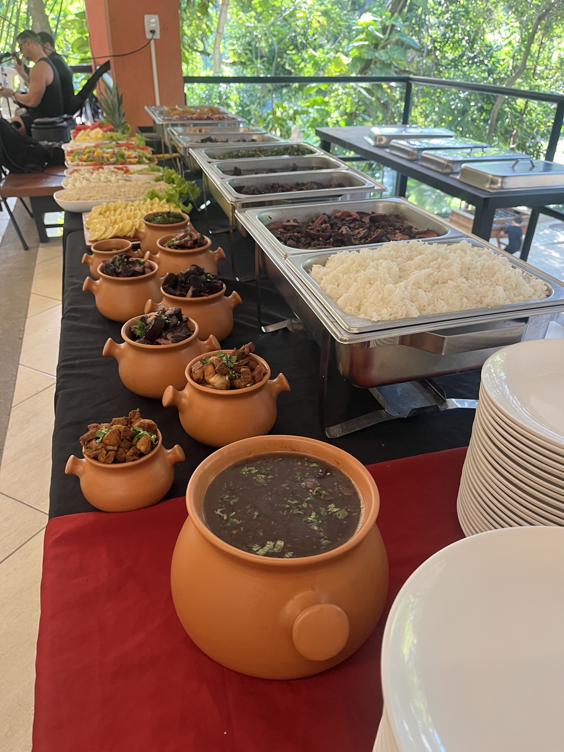 Apresentação do buffet de feijoada